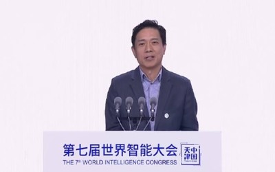 百度李彦宏称AI不会替代人类工作机会 反而会创造就业